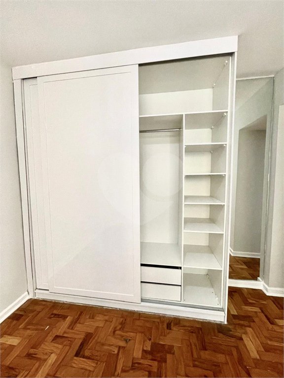 Apartamento à venda com 3 quartos em Cerqueira César, São Paulo, SP