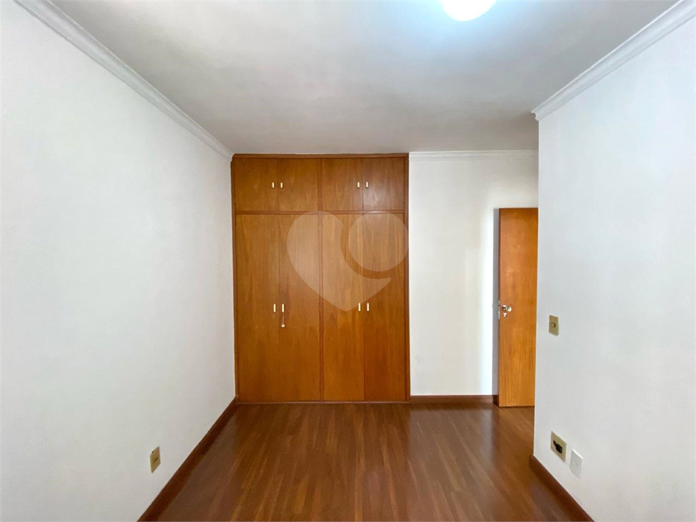 Apartamento à venda com 2 quartos, sendo 1 suíte, no Centro, Ribeirão Preto, SP