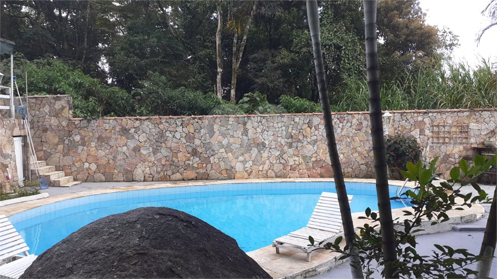 Sobrado à venda com 3 quartos, sendo 1 suíte, em Samambaia, Mairiporã, SP