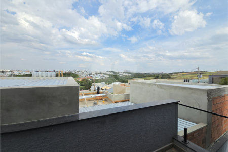 Casa à venda com 3 quartos, sendo 1 suíte, no condomínio Helena Maria, Sorocaba - SP