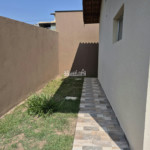Casa à venda ou para alugar com 2 suítes no condomínio Serra Verde, Atibaia - SP