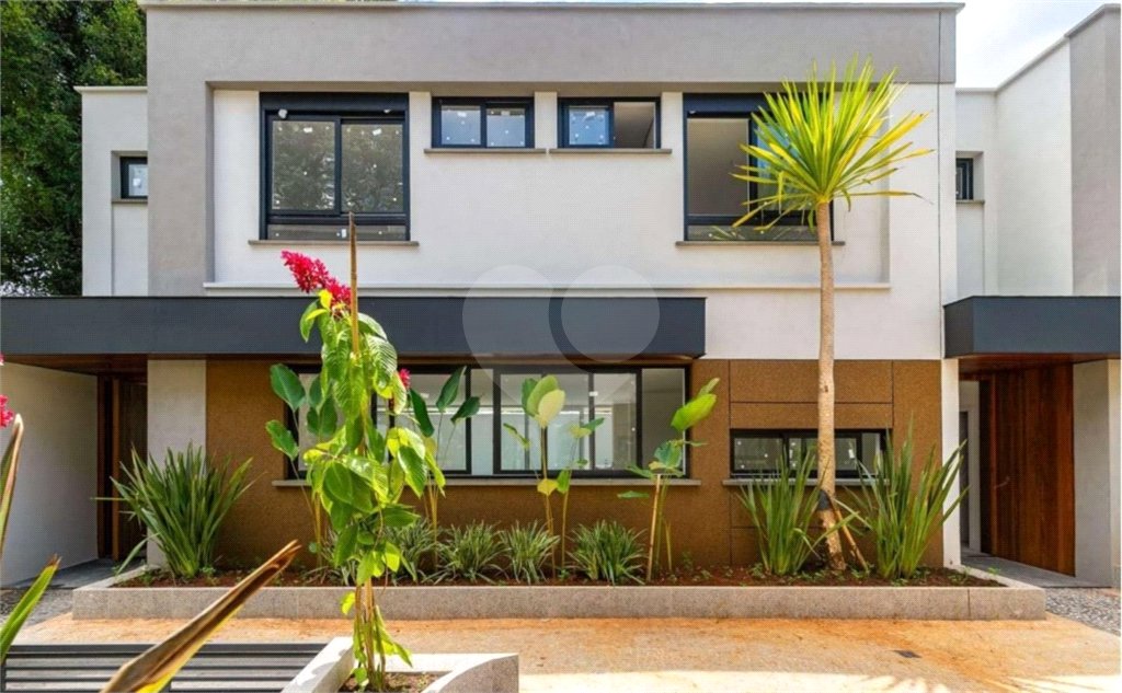Casa à venda com 4 suítes no condomínio Venezia, São Paulo - SP