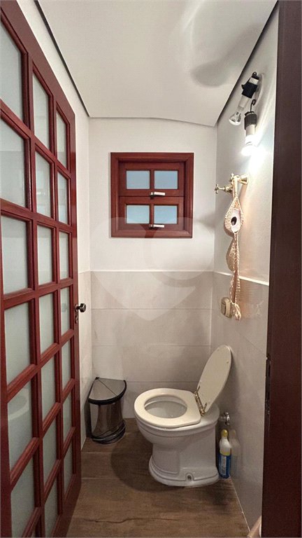 Casa à venda com 3 quartos, sendo 1 suíte, no condomínio Marcia Miyashiro, São Paulo - SP