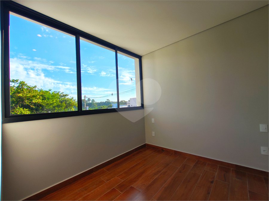Casa à venda com 3 suítes no condomínio Terras de São Francisco, Sorocaba - SP
