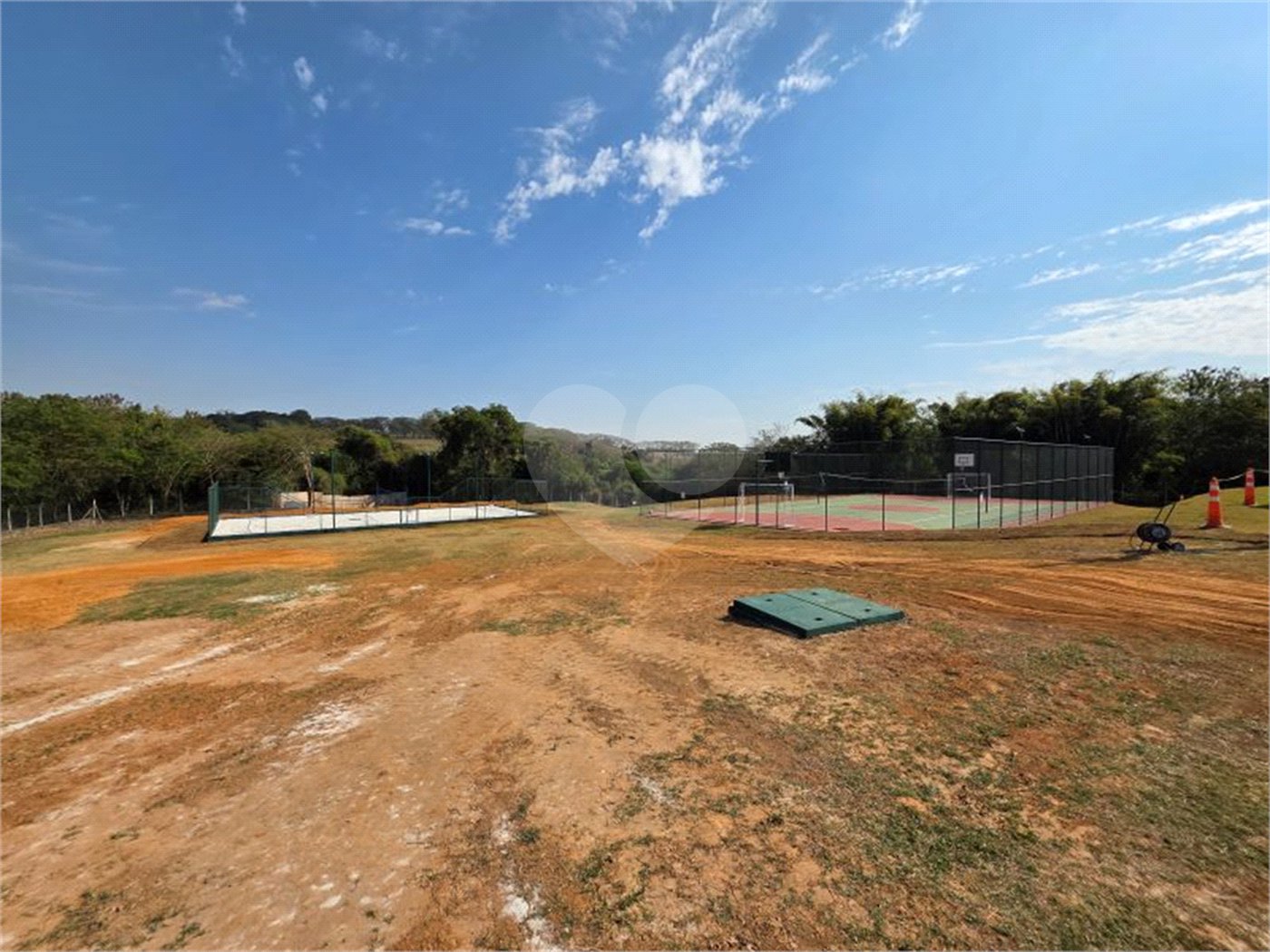 Casa à venda com 3 quartos, sendo 1 suíte,  no condomínio Jardim Residencial Villagio Ipanema I, Sorocaba - SP