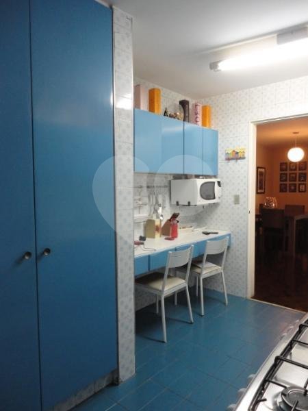 Apartamento à venda com 3 quartos, sendo 1 suíte, em Moema, São Paulo, SP