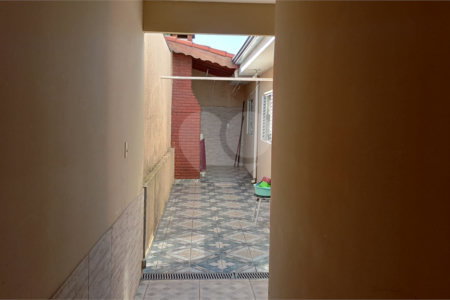 Sobrado à venda com 4 quartos, sendo 1 suíte,  em Parque das Paineiras, Sorocaba, SP