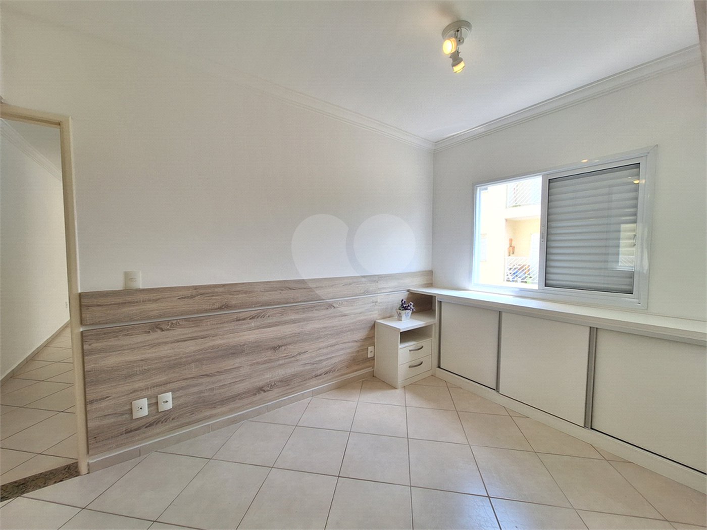 Apartamento à venda com 2 quartos, sendo 1 suíte, em Pinheirinho, Vinhedo, SP