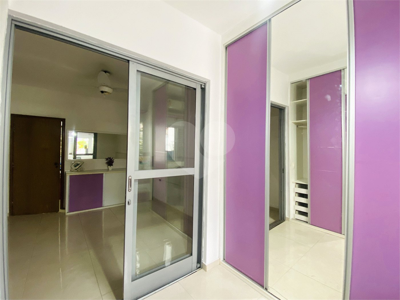 Sobrado à venda com 4 quartos, sendo 1 suíte, em Vila Gilda, Santo André, SP