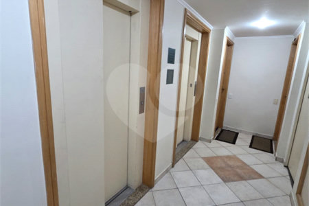 Cobertura à venda com 3 quartos, sendo 1 suíte, em Cidade São Francisco, São Paulo, SP