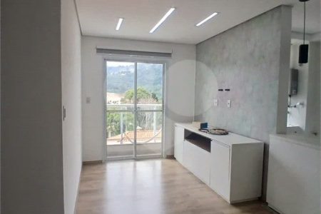 Apartamento de 2 quartos com planejados, sacada e lazer completo| Condomínio| São Roque