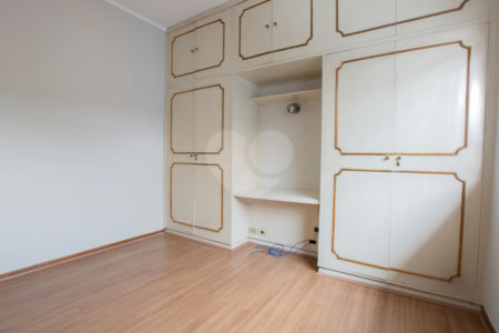 Casa à venda ou para alugar com 3 quartos, sendo 1 suíte,  em Mirandópolis, São Paulo, SP