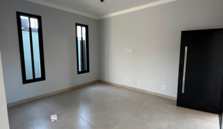 Casa à venda com 3 quartos, sendo 1 suíte,  em Residencial Costa Leste, Três Lagoas, MS