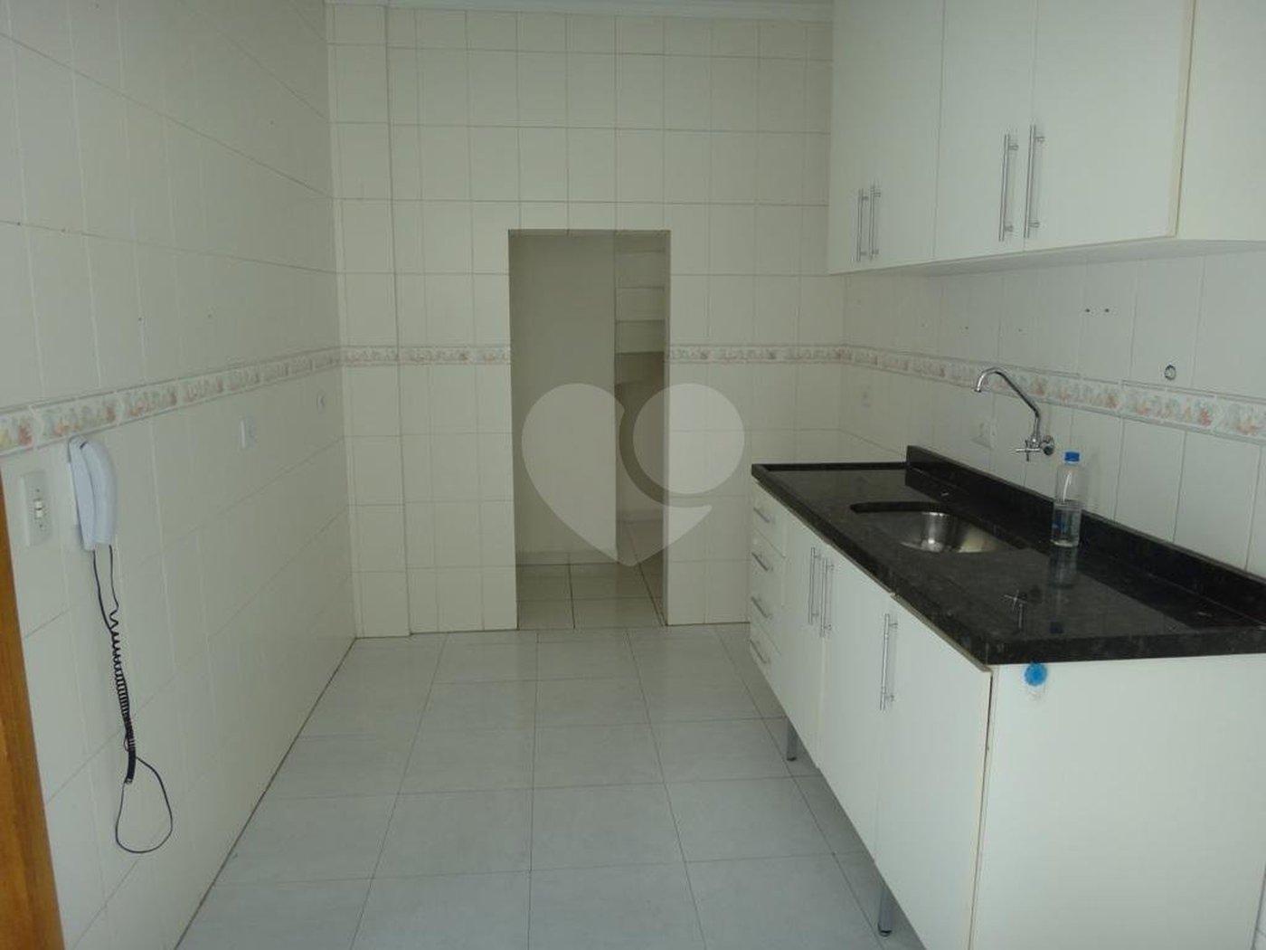 Casa à venda ou para alugar com 4 quartos, sendo 2 suítes, no condomínio Vila Hípica, São Paulo - SP