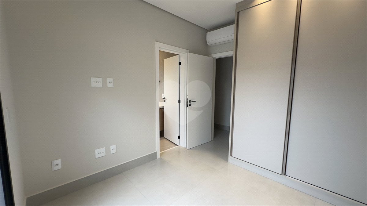 Casa à venda com 3 suítes no condomínio Jardim Residencial Dona Maria Candida, Indaiatuba - SP