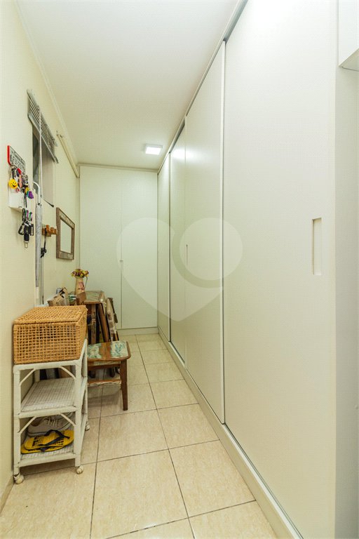 Casa à venda com 3 quartos, sendo 1 suíte, no condomínio Villaggio Di Firenze, São Paulo - SP