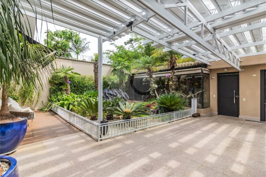 Casa à venda com 4 suítes em Horto, São Paulo, SP