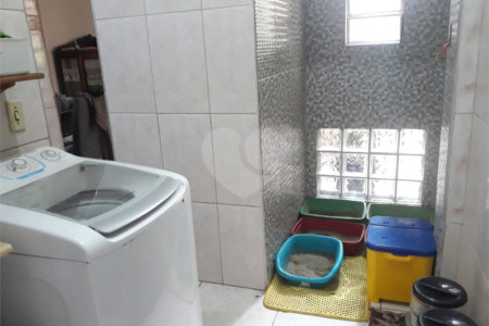 Sobrado à venda com 3 suítes em Vila Nivi, São Paulo, SP