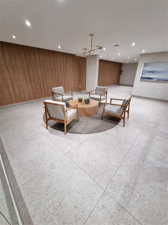 Apartamento à venda com 3 quartos, sendo 1 suíte,  em Ferreira, São Paulo, SP