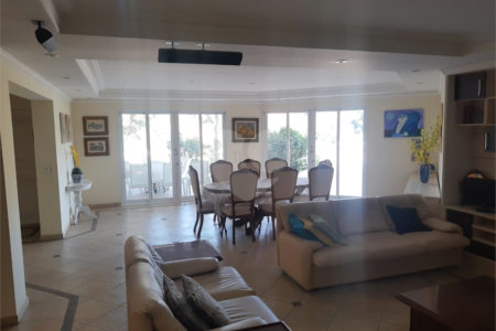 Casa à venda com 5 suítes em Jardim Leonor, São Paulo, SP