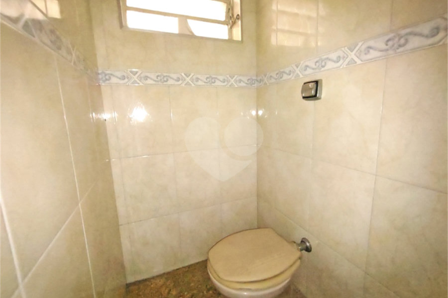 Sobrado à venda com 2 quartos em Vila Nivi, São Paulo, SP