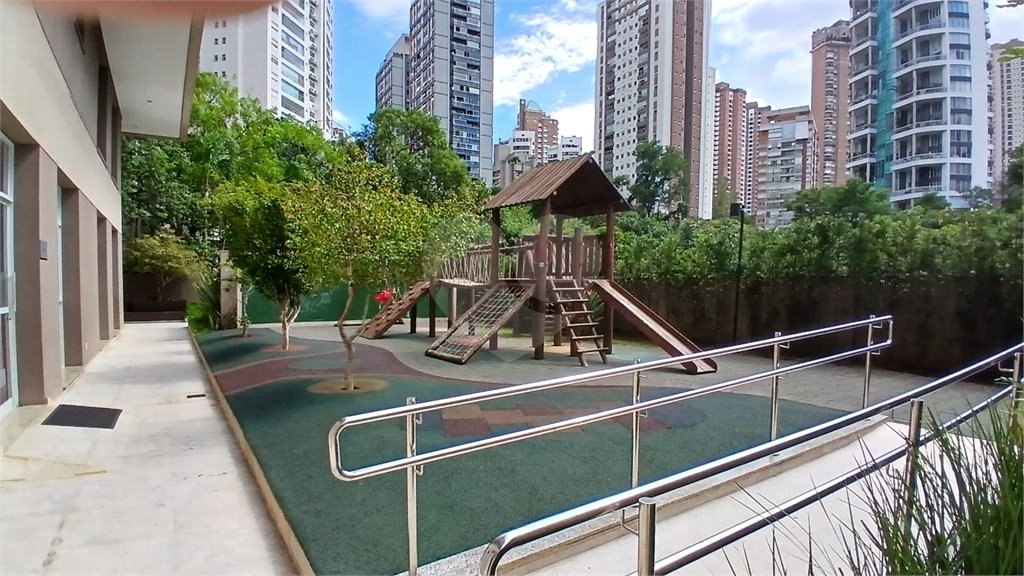 Apartamento à venda com 3 suítes em Jardim Fonte do Morumbi, São Paulo, SP