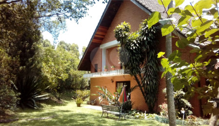 Condomínio à venda ou para alugar com 3 suítes em Caraguatá, Mairiporã, SP