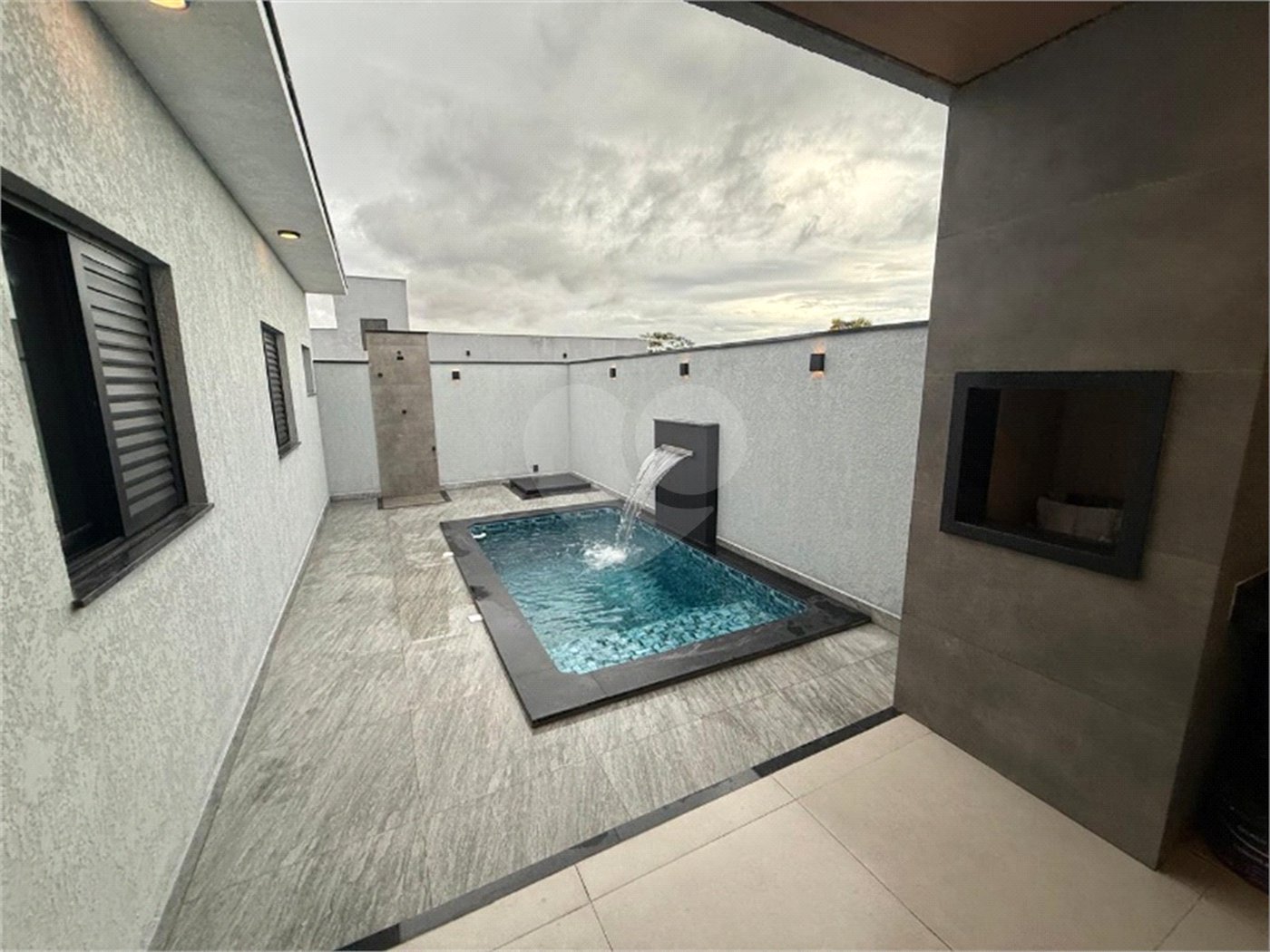 Casa à venda com 3 quartos, sendo 1 suíte, no condomínio Jardim Residencial Villagio Ipanema I, Sorocaba - SP