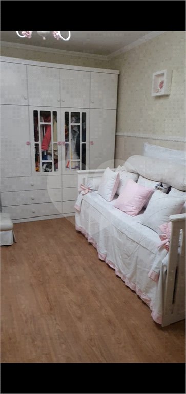 Casa à venda com 3 quartos, sendo 1 suíte, no condomínio Res Azaléias, São Paulo - SP