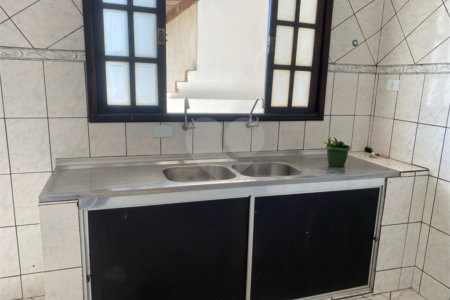 Casa para alugar com 4 quartos, sendo 1 suíte, em Chácara Cabuçu, Guarulhos, SP
