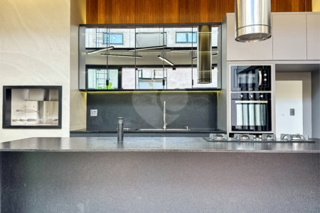 Casa à venda com 3 suítes no condomínio Villa dos Pinheiros, Indaiatuba - SP