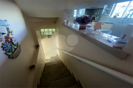 Sobrado à venda com 3 quartos em Vila Gustavo, São Paulo, SP