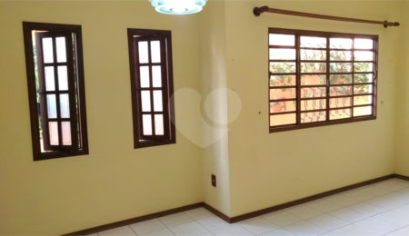 Casa à venda ou para alugar com 2 quartos, sendo 1 suíte,  em Jardim do Lago, Atibaia, SP