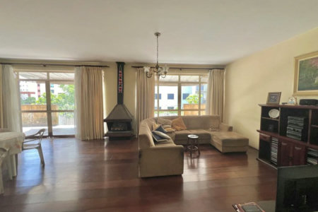 Casa à venda com 4 quartos, sendo 1 suíte, em Jardim das Vertentes, São Paulo, SP