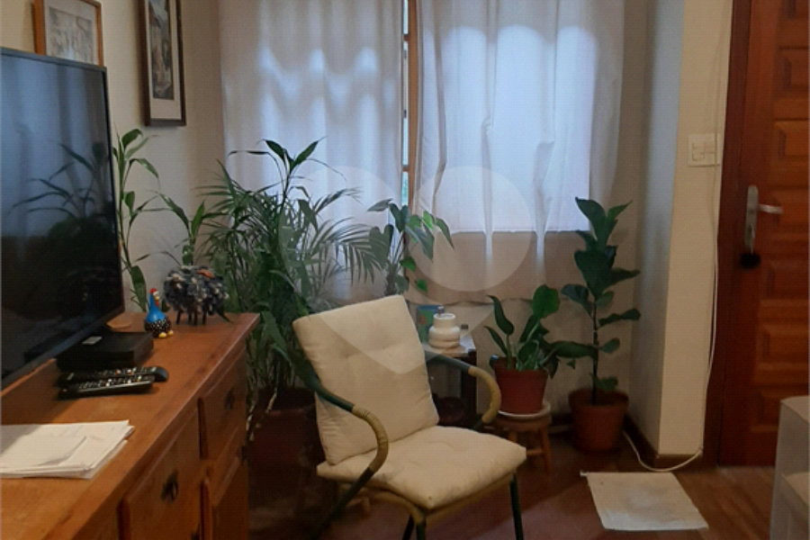 Casa à venda com 3 quartos, sendo 1 suíte, no condomínio Barbará II, São Paulo - SP