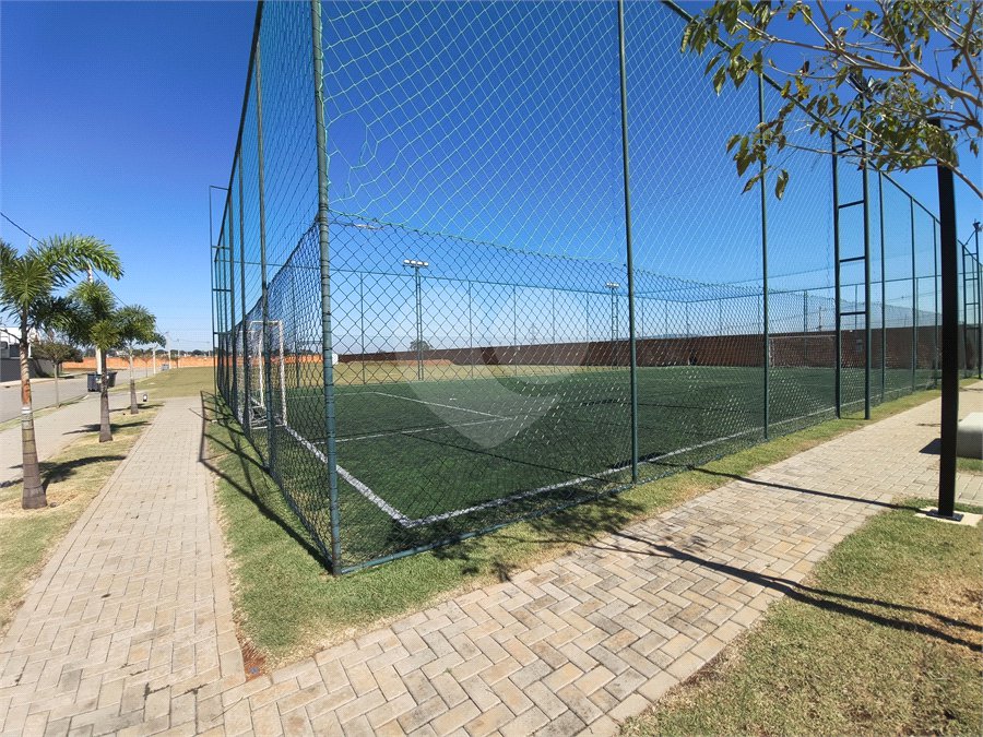 Casa à venda com 3 quartos, sendo 1 suíte, no condomínio Residencial Villagio Wanel, Sorocaba - SP