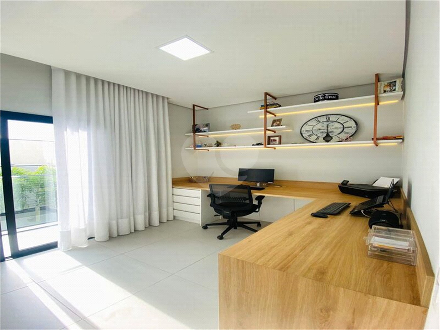Casa à venda com 3 quartos, sendo 1 suíte,  no condomínio Mantova, Indaiatuba - SP