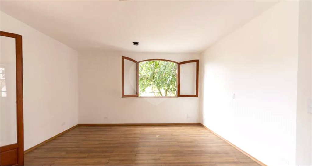 Casa à venda com 4 quartos, sendo 1 suíte, em Vila Tiradentes, São Paulo, SP