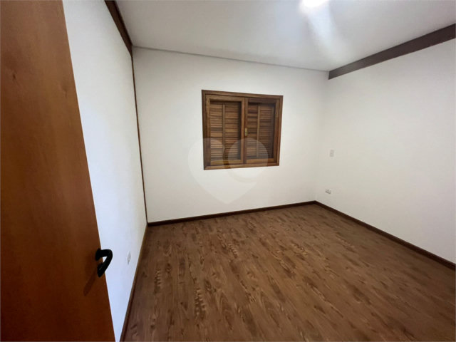 Sobrado à venda com 3 quartos, sendo 1 suíte,  em Serra da Cantareira, Mairiporã, SP
