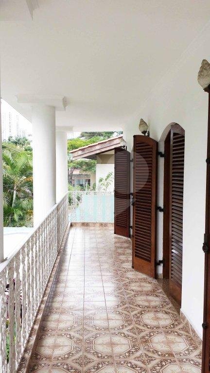 Sobrado à venda com 3 quartos, sendo 2 suítes, em Jardim Marajoara, São Paulo, SP