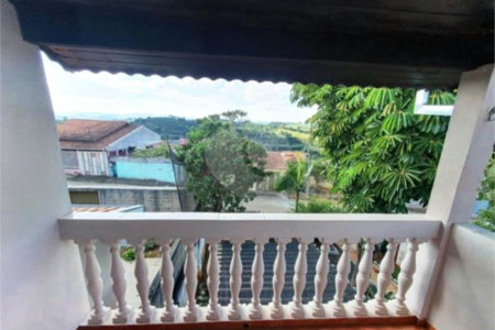 Casa à venda com 3 quartos, sendo 1 suíte, no Centro, Ouro Fino, MG