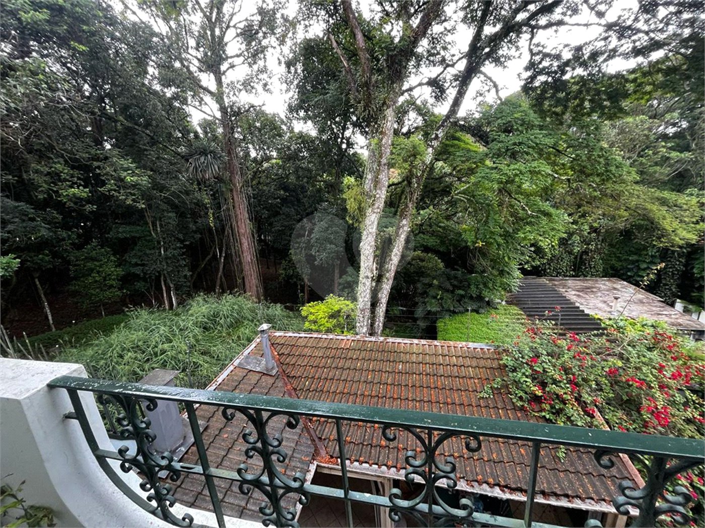 Sobrado à venda com 4 quartos, sendo 1 suíte, em Chácara Monte Alegre, São Paulo, SP