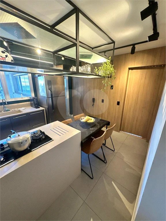 Apartamento à venda no bairro Vila Regente Feijó com 165 m² de área útil construída, com 3 dormitórios, sendo 3 suítes,Mobiliado com 3 Suítes 3 Vagas no Araribá Home Resort