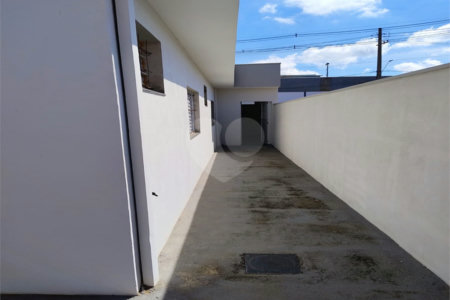 Casa nova 2 quartos dois banheiros Jardim Hikari