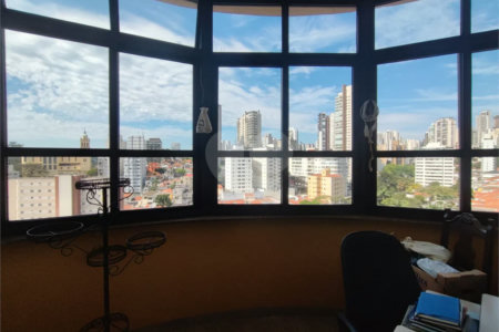 Apartamento para venda e locação na Aclimação de 108m² com 2 dormitórios e 2 banheiros, varanda