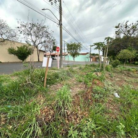 Terreno á venda, com 197m2, no Bairro Parque Primavera em São Carlos.