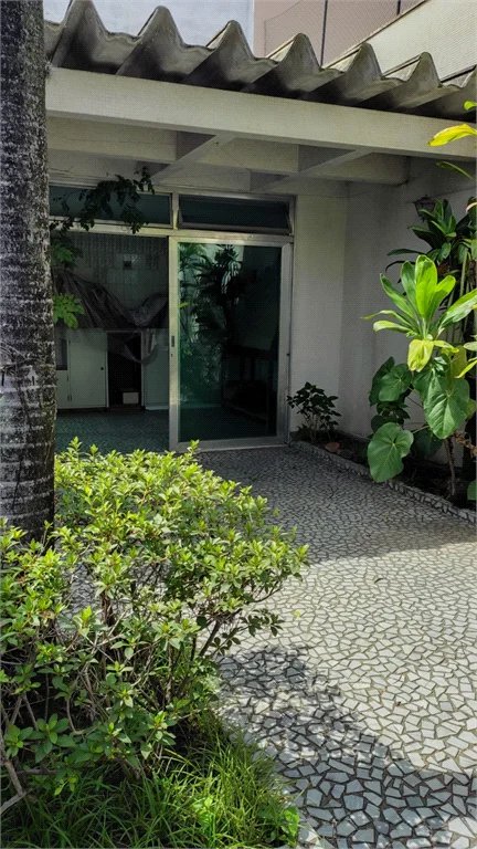 Casa à venda com 4 suítes em Vila Pirajussara, São Paulo, SP