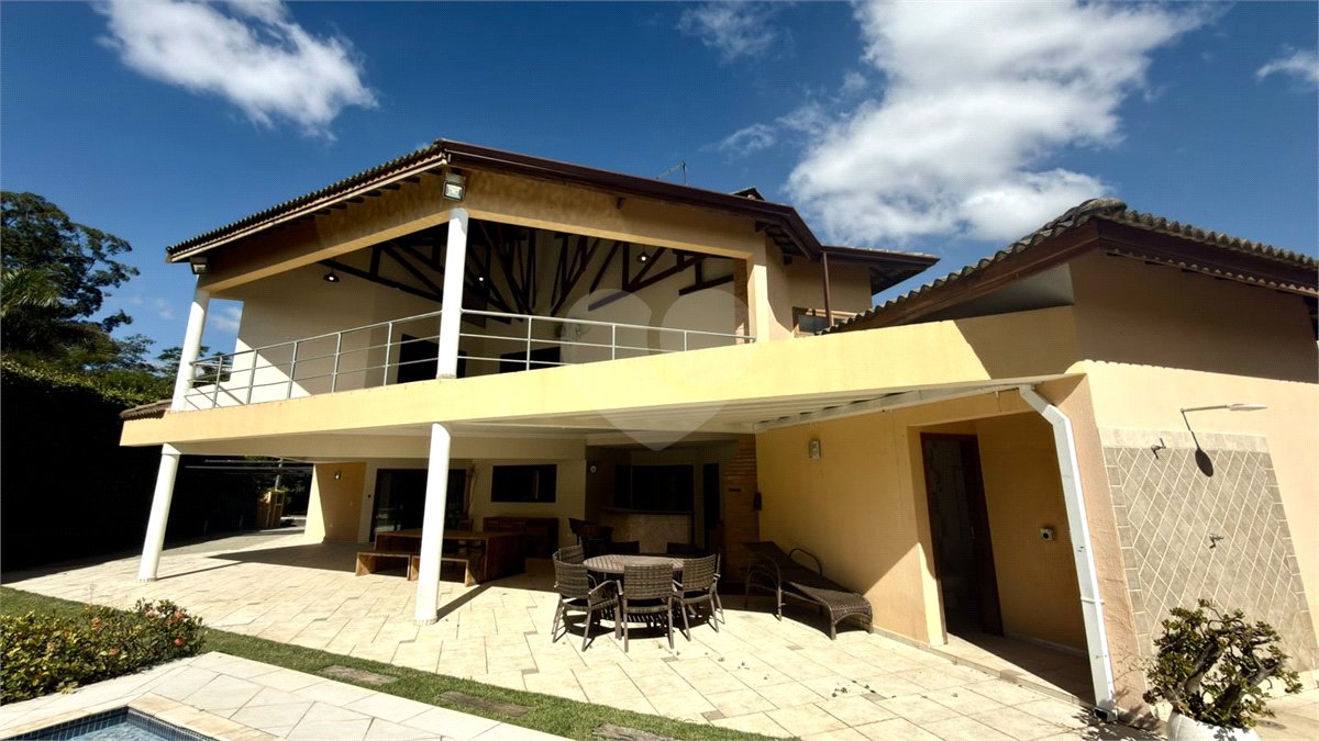 Casa à venda com 4 suítes no condomínio Parque Village Castelo, Itu - SP