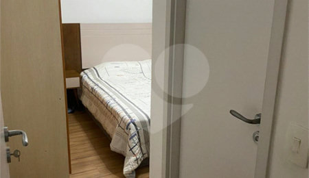 Apartamento à venda com 2 quartos, sendo 1 suíte,  em Jardim Carambeí, São Roque, SP