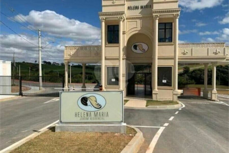 Casa à venda com 3 suítes no condomínio Helena Maria, Sorocaba - SP